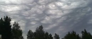 Mäktiga mammamoln förmörkade himlen