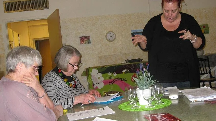 Ledde mötet. Mötesordförande Eva Rögde, sekreterare Kristina Nilsson och studieorganisatör Ingrid Skogqvist.