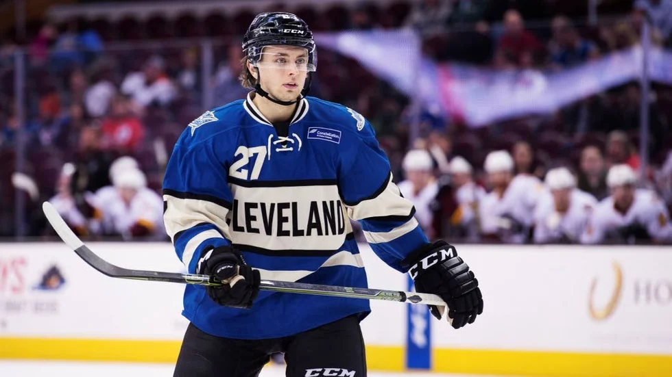 Daniel Zaar och hans lagkamrater i Lake Erie Monsters är på väg att ge Clevland en efterlängtad titel.