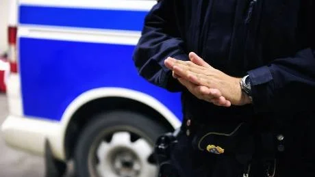 rykte. Poliser som vill ha högre lön har uppmanats att maska under trafikkontroller. Foto: Petra Isaksson