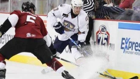 Linus Omark svarade för fyra målgivande passningar i nattens match i AHL.