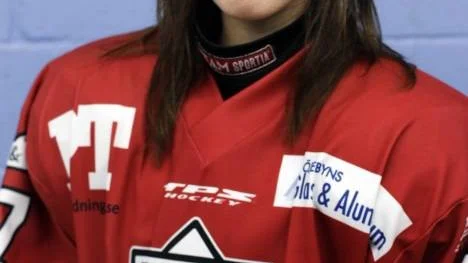 Rebecca Stenberg svarade för tre mål i första perioden när Sveriges J18-landslag besegrade Tyskland och tog JVM-brons i USA (Arkivbild)
