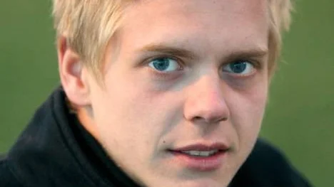 Jens Svanberg avslutade med fem mål mot Harads.  Det betydde seger i skytteligan men Rosvik åker kanske ur serien ändå.