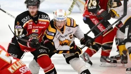 I FORM. Linus Persson toppar slutspelets poäng- och målliga. Dessutom slog han klubbrekord                                       med sin åttonde fullträff. Men det spelar mindre roll när Jimmie Ericssons Skellefteå leder matchserien med 2-0.