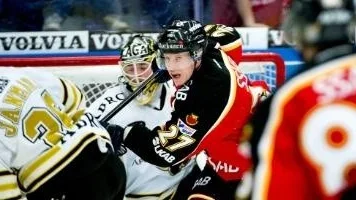 STANNAR HEMMA. Mika Pyörälä ska bli pappa igen och är inte med i laguppställningen i kvällens match mot Rögle.