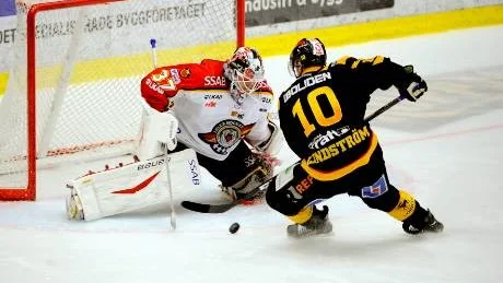 NOLLAN. Trots 46 skott mot sig stod Johan Gustafsson pall hela matchen. På straffarna var han säkerheten själv.