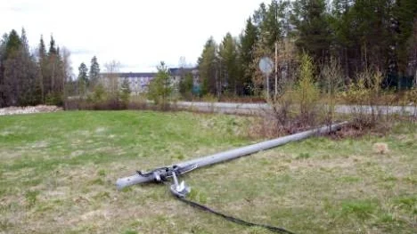 Det var bara ett stenkast från Nausta hotell i Slagnäs som olyckan inträffade under torsdagsförmiddagen.