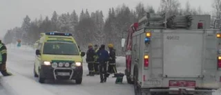 Ny version: Fem till sjukhus efter krock