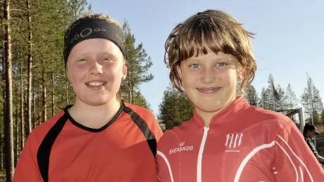 KVICKA. Elvira Öberg och Elin Nordlund var överlägsna i yngsta tjejklassen H10-12.