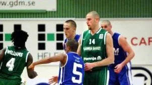 STÖRST. Plannjas John Rosendahl dominerade stort i matchen mot topplaget Sundsvall. Han avgjorde med två straffkast i slutet.