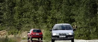 Dålig asfaltsblandning ger blödande vägar