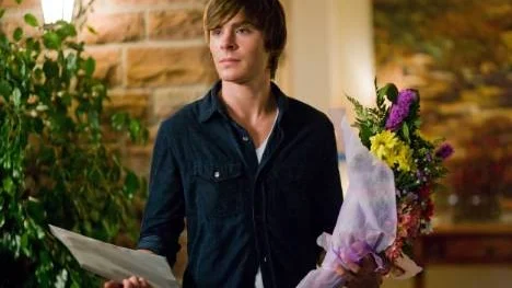 Zac Efron som Mike O´Donnell, mannen som får en andra chans att bli tonåring, i "17 again".