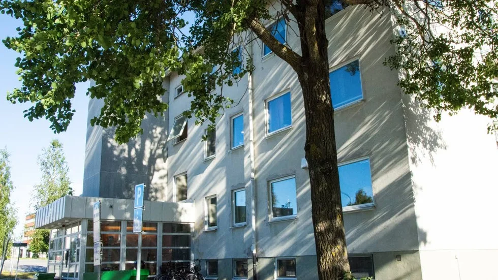 Hotas. Kommunen söker en ny lösning för hemlösa och vill inte skriva nytt avtal med Ria om natthärbärget för hemlösa missbrukare.