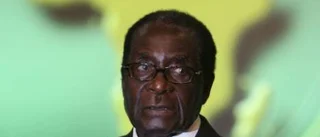 Pressen ökar på Mugabe