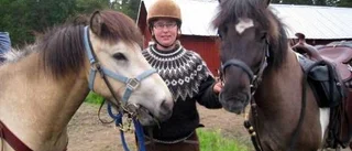 Utforskar Sverige från hästryggen