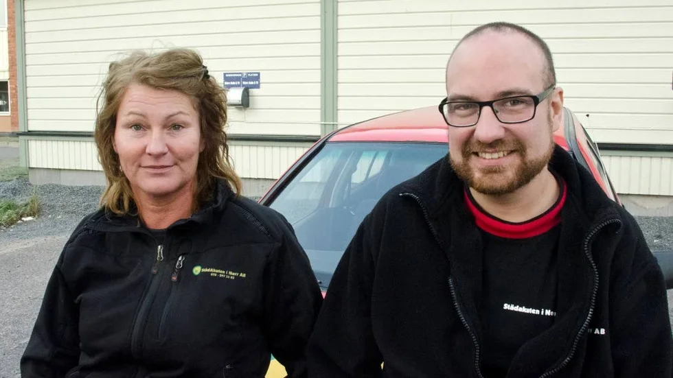 Kul. Svåra övningar, men mycket skoj och glam. Det tycker Birgit Johansson, co-driver, och föraren Samuel Andersson, Boden, om tävlingen Sveriges värsta bilförare.