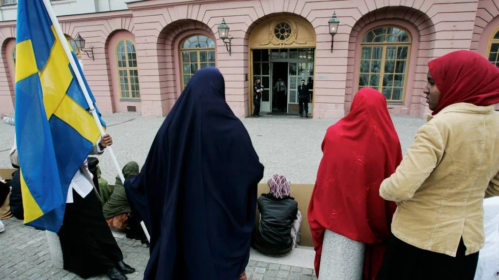 Könsstympning. Hederskulturen tvingar somaliska kvinnor att könsstympa sig även i Sverige. Foto: Henrik Montgomery/TT