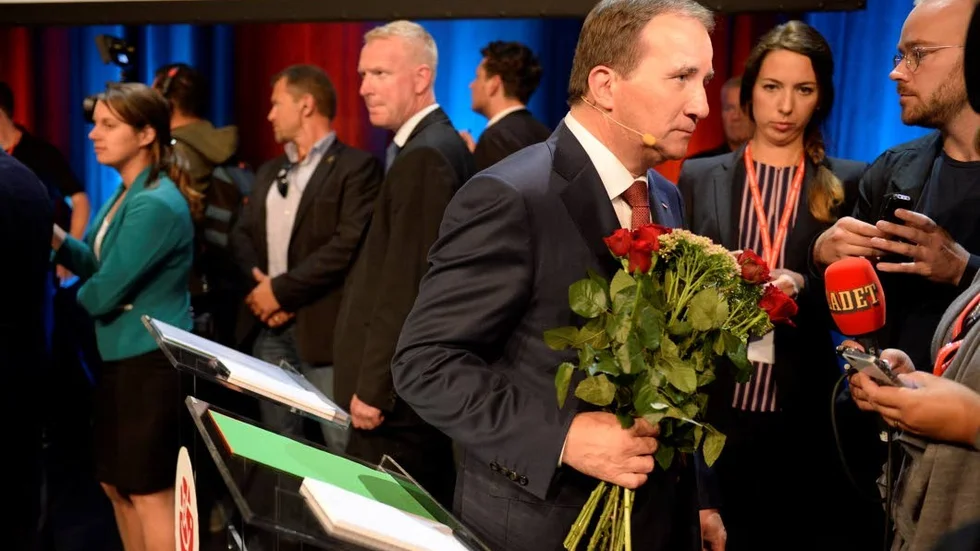 Löfven. Lämnar hushållen och industrin i ovisshet.