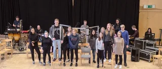 Björknäsgymnasiet gör musikal om aids