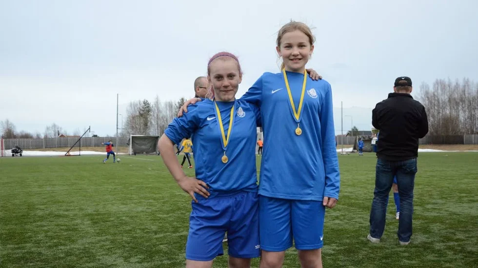 Vinnare. Emmeli Larsson och Ellen Danielsson segrade med LSK.