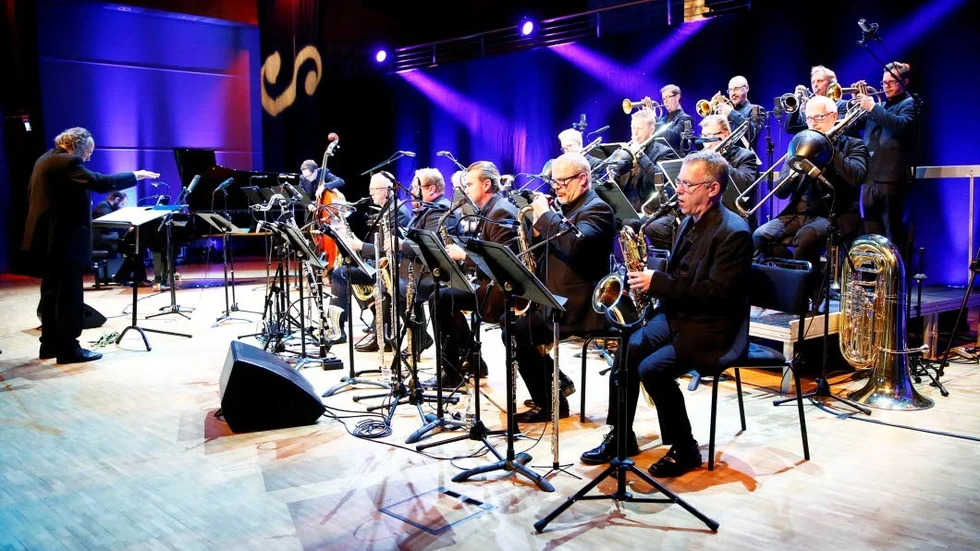 Signerat "Riedel". George Riedel ledde storbandet genom ett program helt signerat "Riedel" under festspelens avslutningskväll.