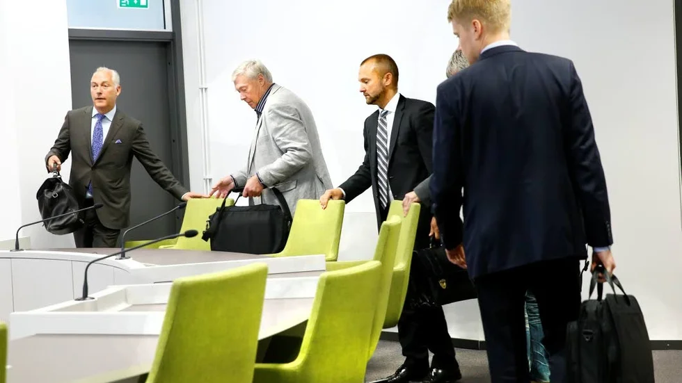 Rättegång. Första rättegångsdagen påbörjades på onsdagen. På bild Johan Eriksson, advokat, Lars Olofsson och Jens Arnhof.