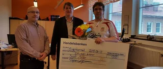 De fick 1 000 kronor vardera
