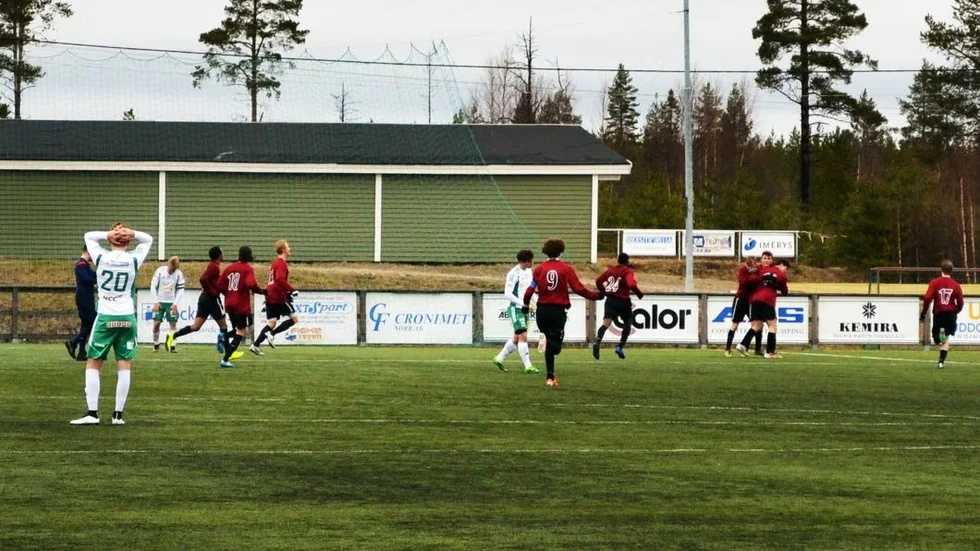 Assi förlorade efter segermål i 95:e matchminuten.