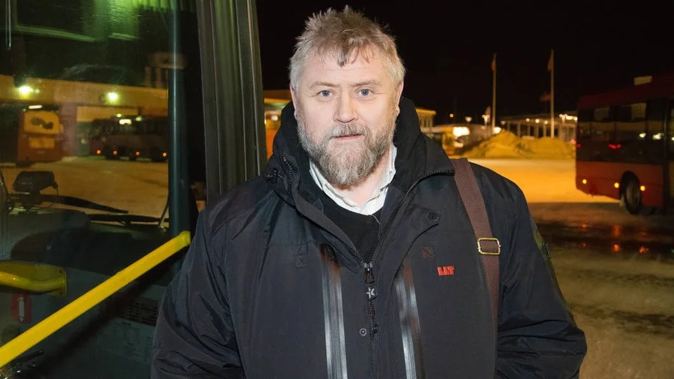 Avgå! "De spenderar våra pengar", säger en missnöjd Mark Stedmon.
