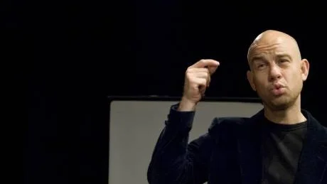 LEVA LÄRA. Vill vi behålla ett humanistiskt projekt eller vill vi ha ett nyliberalistiskt Vinna, försvinna! frågar Jonas Kruse i Det osynliga.Foto: ERIK NILSSON