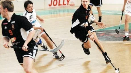 LIRAREN. Fredrik Huhta (här i IBK Luleå) är en av Öjebyns nyckelspelare inför division I-äventyret.