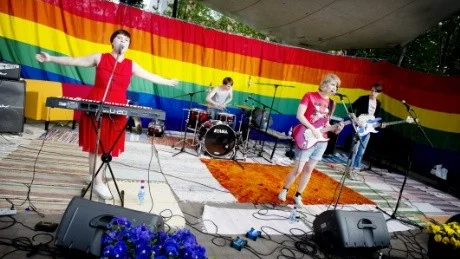 RIKTIGT BRA. Kurirens Henrik Boström är nöjd med Könsförrädarens spelning på Pridefestivalen.