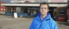 Vill dela på kostnaden för simhallen