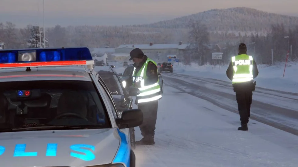 Om en bilförare misstänkts för drograttfylleri kan denne få dagsböter på plats av polis.  Personen delges brottsmisstanke på plats och om det ska vara tingsförhandling så bokas den tiden direkt.