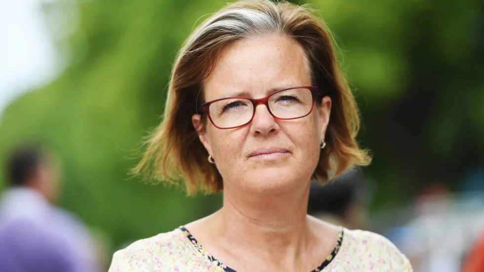 Agerar. Sidachefen Carin Jämtin agerar resolut mot den amerikanske presidentens attack mot aborträtten.