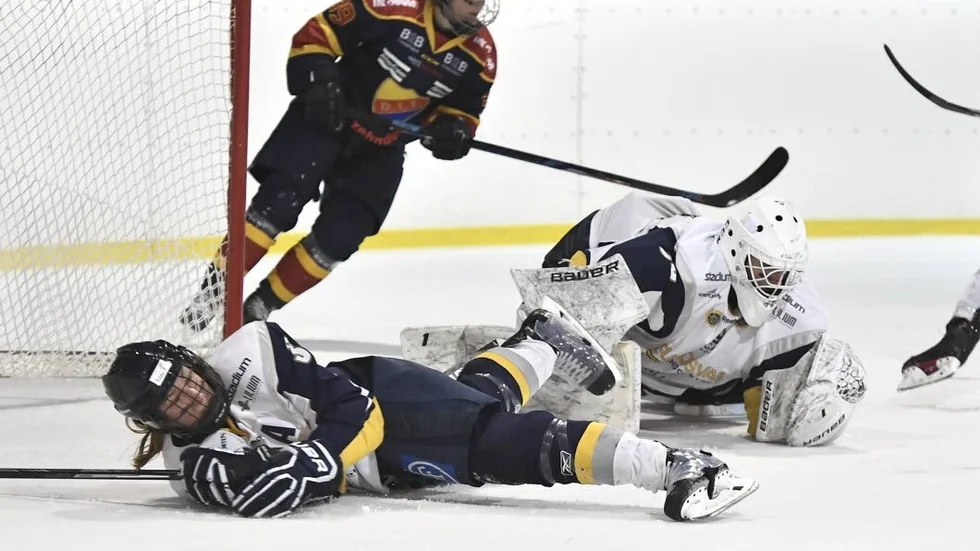 SLUTSPELAT! Sundsvalls damer får inte vara kval i damernas hockeyliga.
