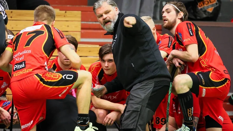 NÖJD. Christer Nordkvist har lämnat rollen som huvudtränare för Wibax Patriots allsvenska innebandylag. Nu söker föreningen en ersättare. (Arkivbild)