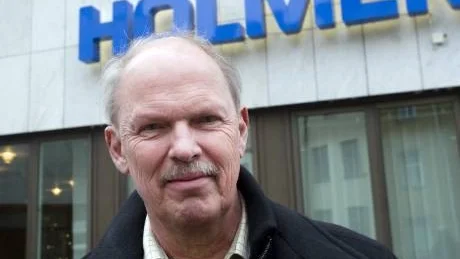 Lars Klingström menar att Holmen gör vad de kan för att bevara den biologiska mångfalden i skogsmarkerna. Han slår ifrån sig den kritik som riktades mot företaget i måndagens Folkbladet.Foto: Janne Forsby