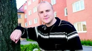 Mathias Sundin, (fp): - Jag är tveksam. Det är bra med en trevligare ton för att förebygga hot, men det känns lite som att man gör det till politikernas eget fel att vi utsätts för hot och våld. 
Foto: Niclas Sandberg/Arkiv