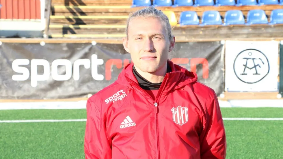 Gustav Rönnbäck-Wallin har fått en bra start på säsongen. Senast spelade han back mot Timrå  - ändrar Piteå på ett vinnande lag? (arkivbikd)