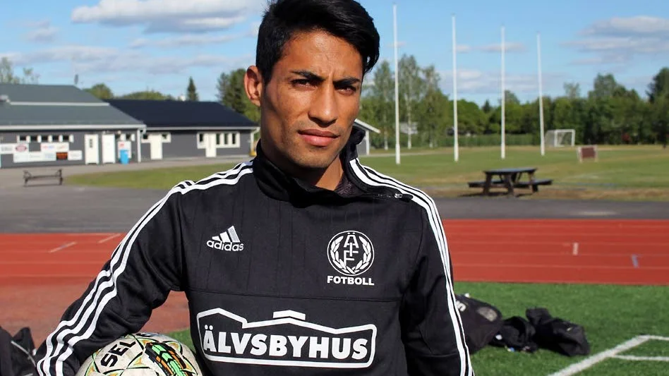 Mandi Akhtri gjorde ett av målen för Älvsbyn. Men trots det åkte laget på sin första förlust för säsongen.