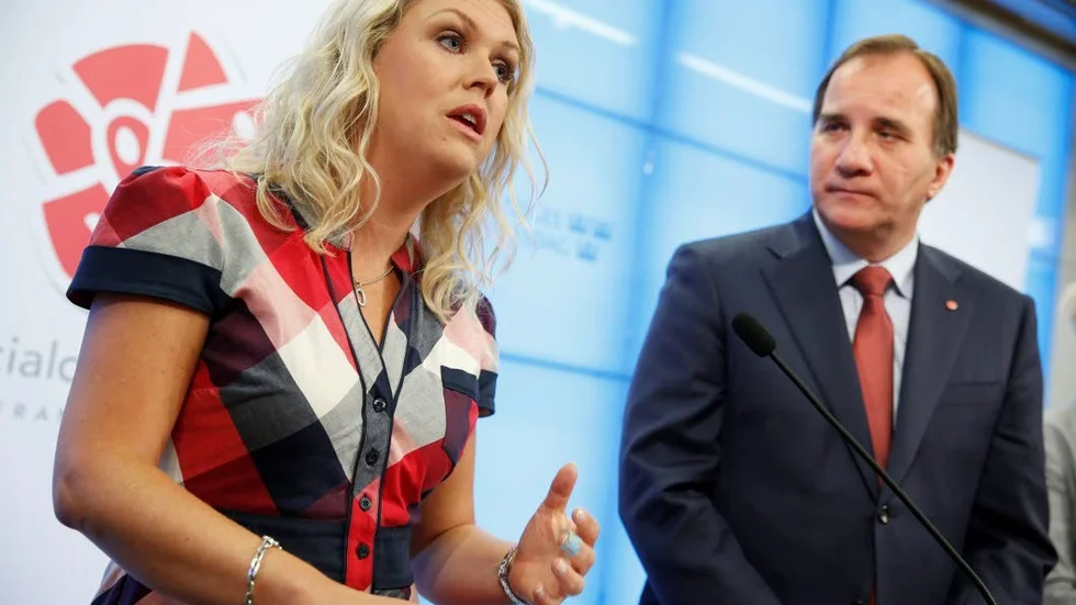 NY MINISTER. "Vi måste göra upp med det hedersrelaterade våldet", underströk både nya jämställdhetsministern Lena Hallengren och statsminister Stefan Löfven vid torsdagens presskonferens.