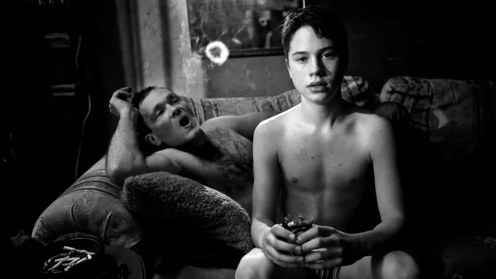 Simo och hans storebror hänger lite i "Betongnatt". Det får ödesdigra konsekvenser.
Foto: Folkets bio