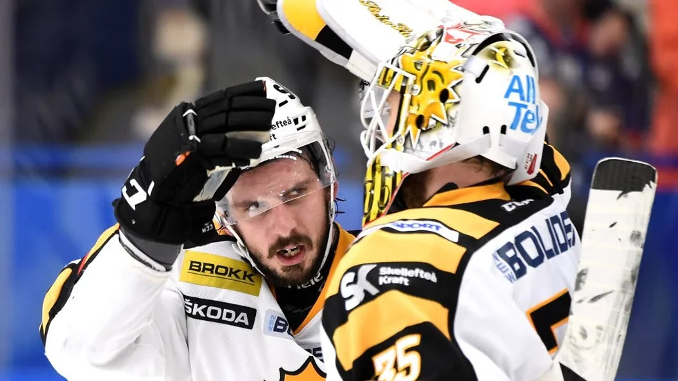 Fredrik Lindgren och Markus Svensson pustar ut efter söndagssegern.