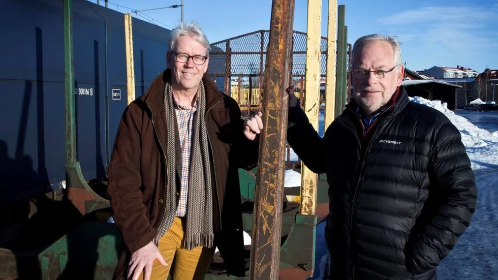Det kunde inte blivit mer fin-fredag än så här. Igår kom äntligen beskedet de väntat så länge på, Peter Roslund och Gusten Granström, ett ja till Norrbotniabanan.