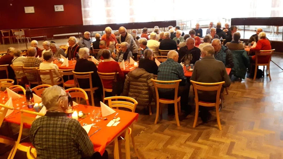 Den populära grötlunchen, som övergått i julbuffé, lockade 70 personer i år.