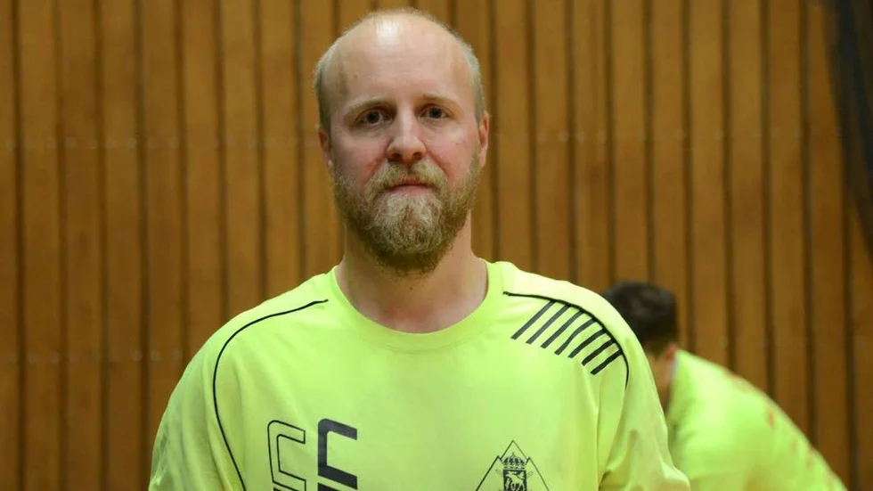 Spelande tränaren Andreas Bäcklund räddade poängen för K4. (Arkivbild)