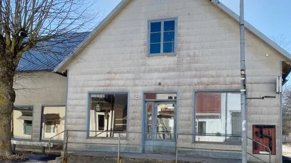 Den tidigare järnaffären Klintehamn ska rustas upp och bli butik.