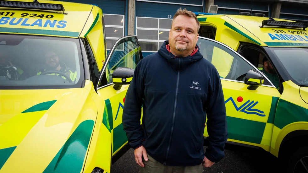"Det var på grund av att det var kraftig ägglukt, flera ur personalen blev irriterade i luftvägarna och ögonen när de var här inne. Vi beslutade att stänga för det gick inte att vara här", säger Daniel Hällgren som är skyddsombud.