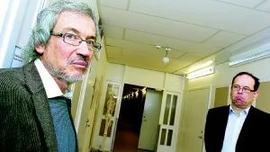 Verksamhetscheferna Rolf Hässler och Magnus Oweling jobbar fortfarande för att Närsjukvården i Finspång ska privatiseras från årsskiftet.  Foto: Robert Svensson/arkiv